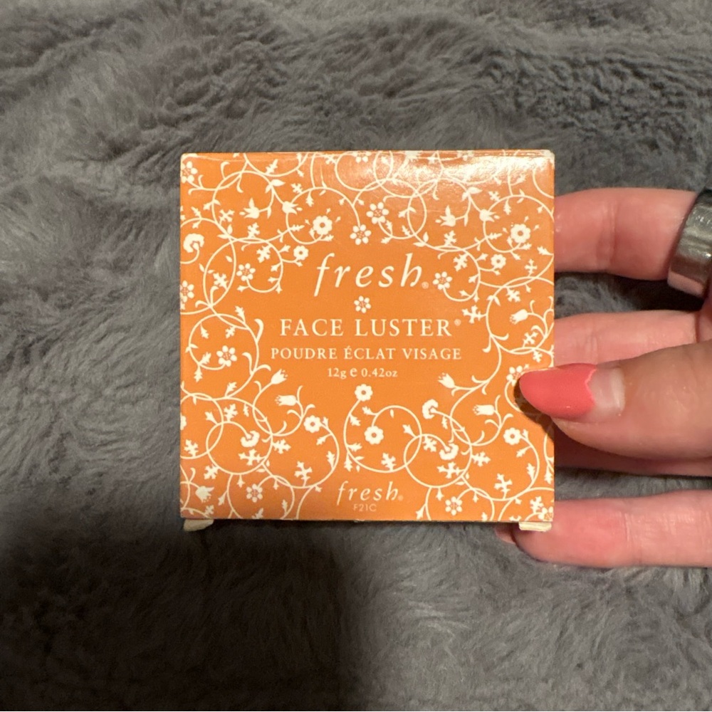 Fresh Face Luster Radiant Powder — Rio Samba